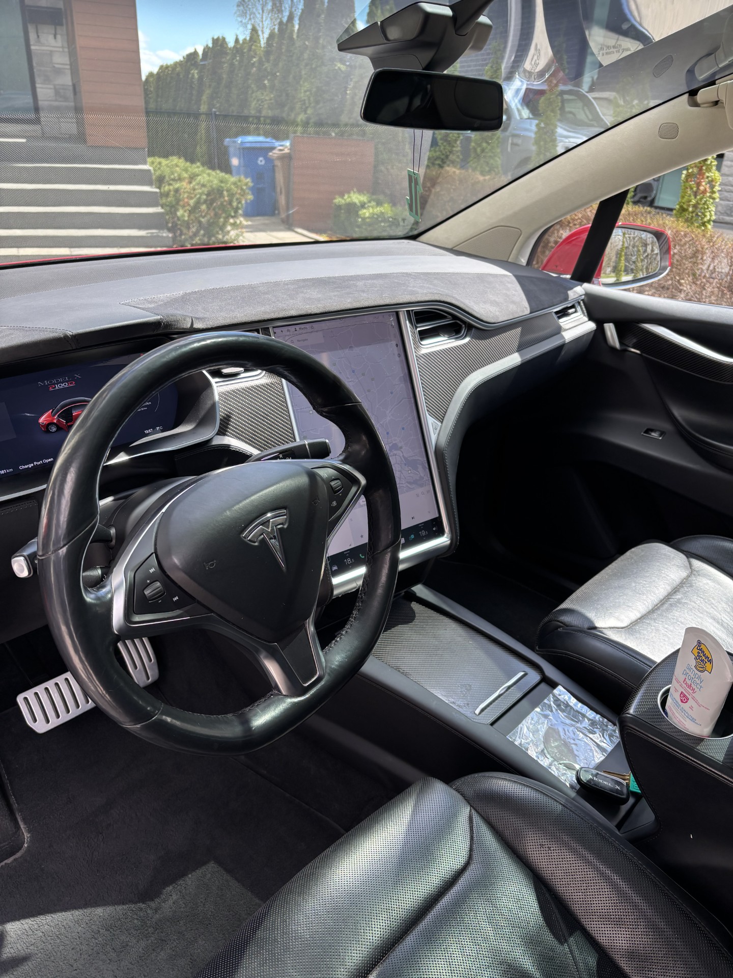 Tesla après le nettoyage